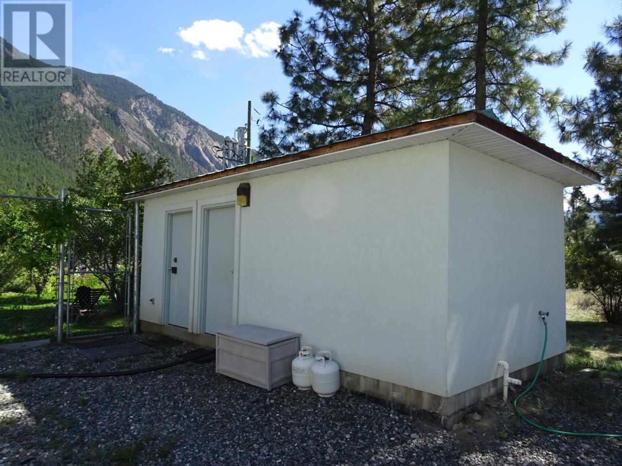 285 Jones Road, Lillooet, British Columbia  V0K 1V0 - Photo 6 - 165306