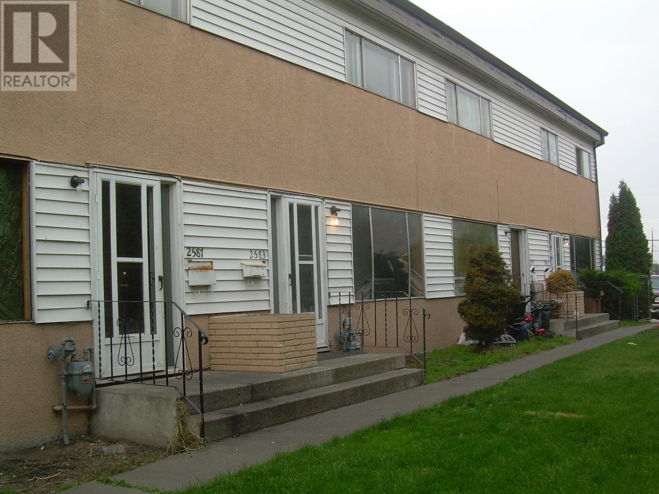 2575-2587 Thompson Drive, Kamloops, British Columbia  V2C 4L5 - Photo 1 - 166881