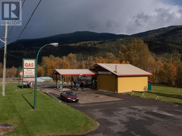 3832/3838 Avola East Frtg Road, Clearwater, British Columbia  V0E 1N1 - Photo 1 - 170730