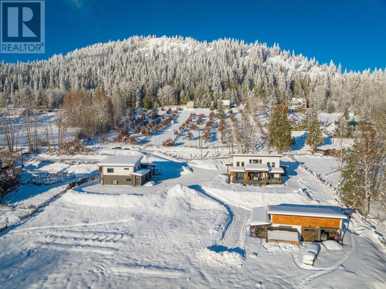 2993 Happy Valley Road, Rossland, British Columbia  V0G 1Y0 - Photo 10 - 2468508