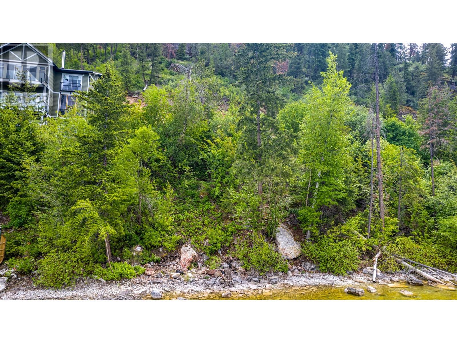 5649 Cosens Bay Road Unit# 8, Coldstream, British Columbia  V1B 1N8 - Photo 4 - 10272530