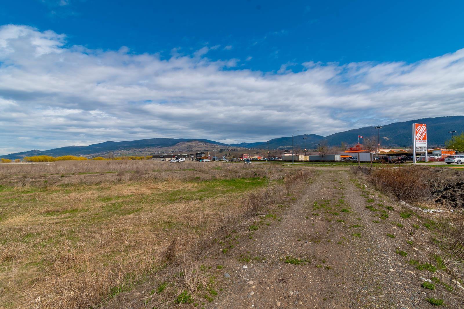 5480 Anderson Way, Vernon, British Columbia  V1T 9V2 - Photo 5 - 10272894