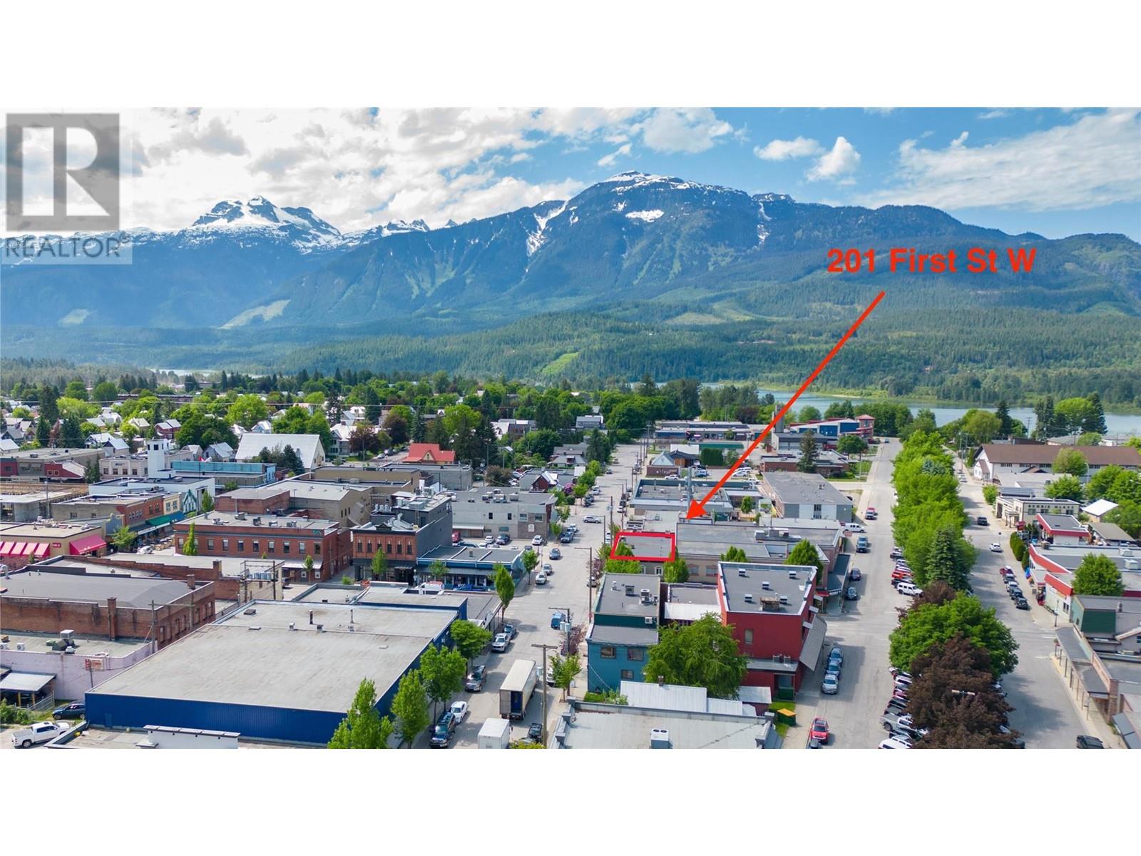 201 First Street W, Revelstoke, British Columbia  V0E 2S0 - Photo 2 - 10276103