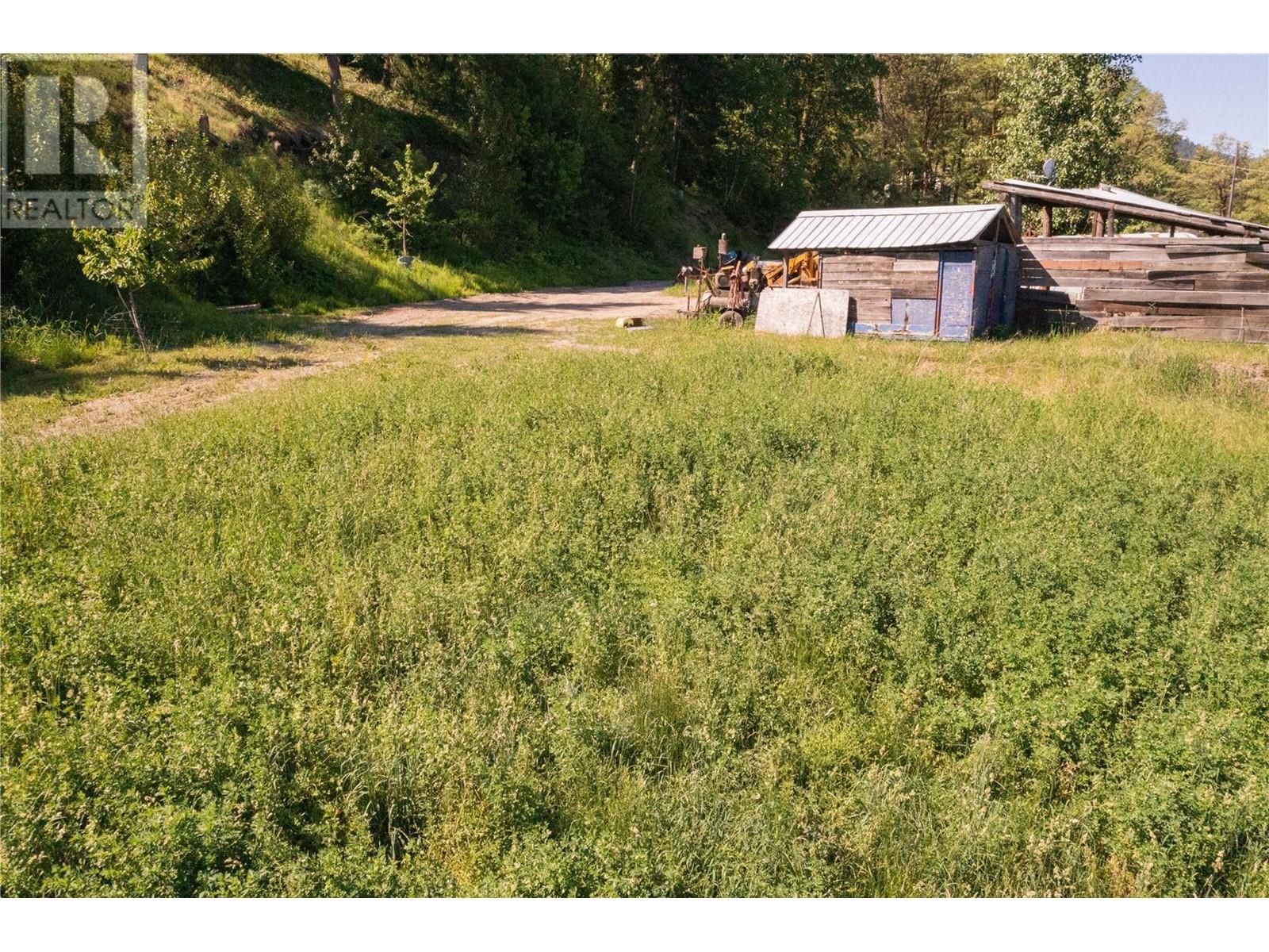 5165 Salmon River Road, Armstrong, British Columbia  V0E 1B4 - Photo 11 - 10276387