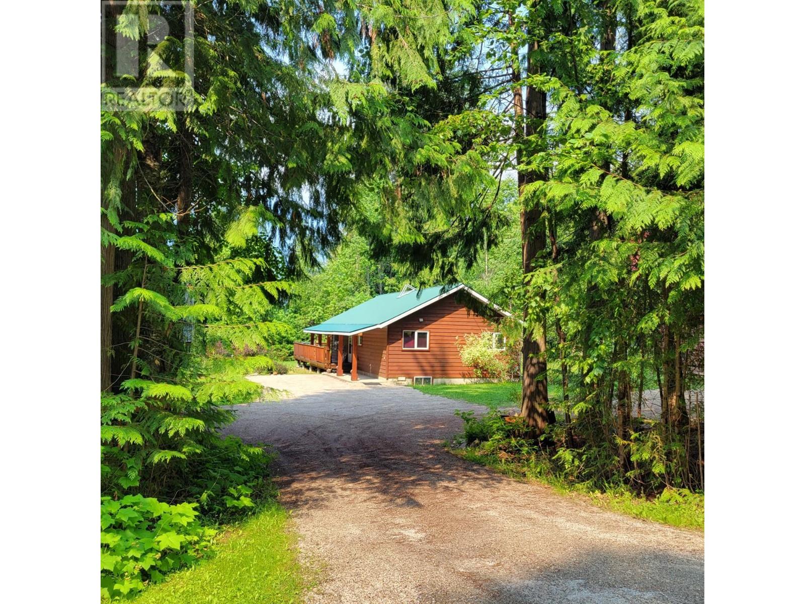 436 Bayview Road, Nakusp, British Columbia  V0G 1R1 - Photo 2 - 2471530