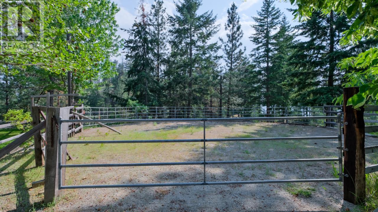 7015 Glenfir Road, Naramata, British Columbia  V0H 1N1 - Photo 2 - 199775