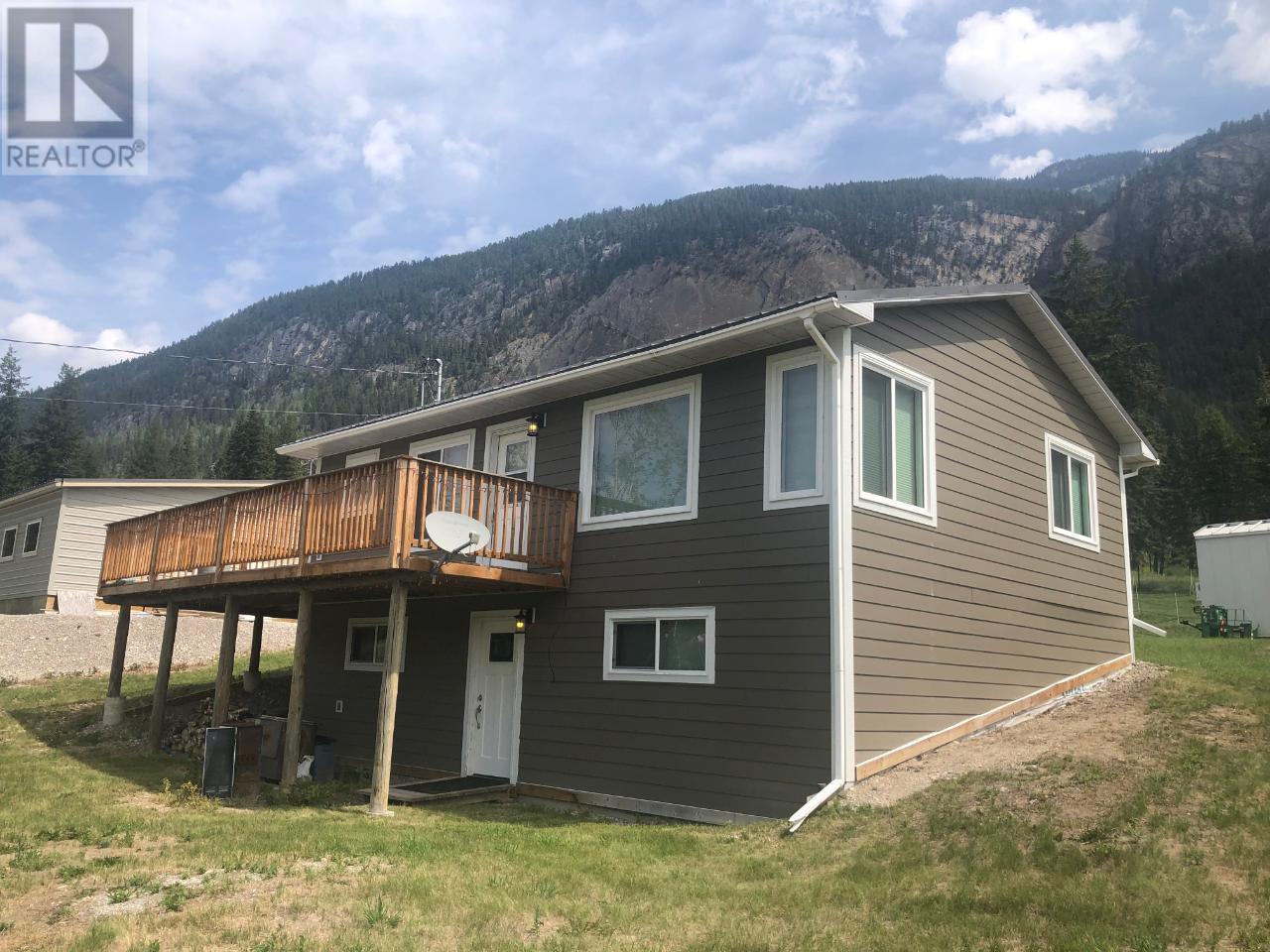 726 95 Highway, Spillimacheen, British Columbia  V0A 1P0 - Photo 9 - 2471879