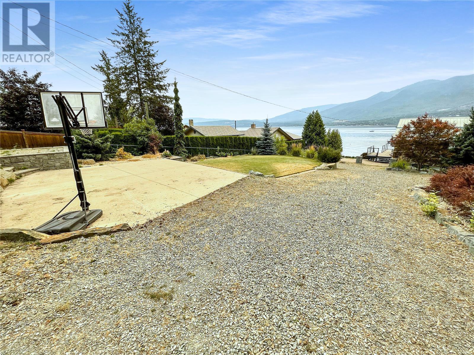 2960 Mabry Road, Lee Creek, British Columbia  V0E 1M4 - Photo 33 - 10281482