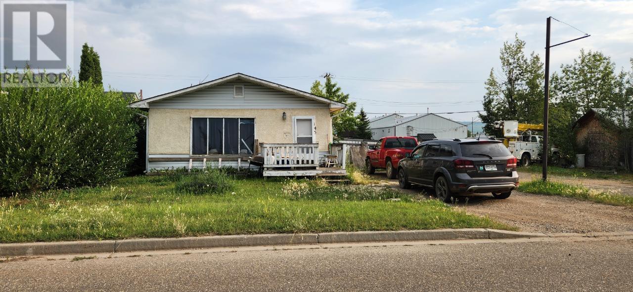 1433/1437 101 Avenue, Dawson Creek, British Columbia  V1G 2A6 - Photo 1 - 200661