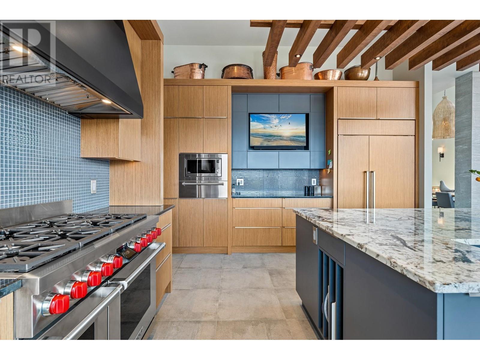 733 Forestridge Lane, Kelowna, British Columbia  V6E 0C5 - Photo 25 - 10281980