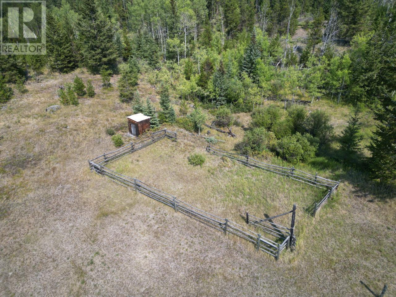 897 Chasm Road, Clinton, British Columbia  V0K 1K0 - Photo 2 - 174574