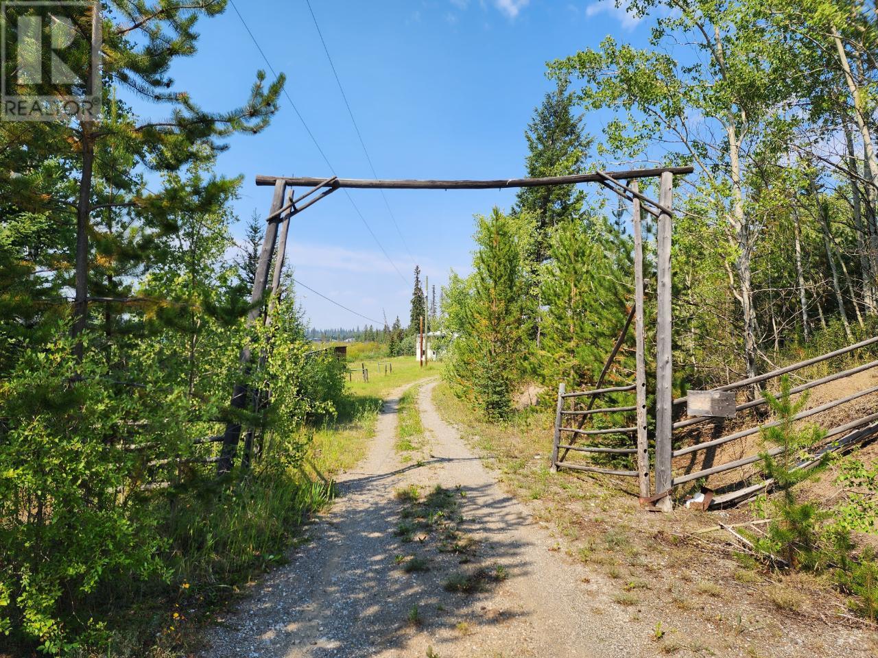 897 Chasm Road, Clinton, British Columbia  V0K 1K0 - Photo 3 - 174574