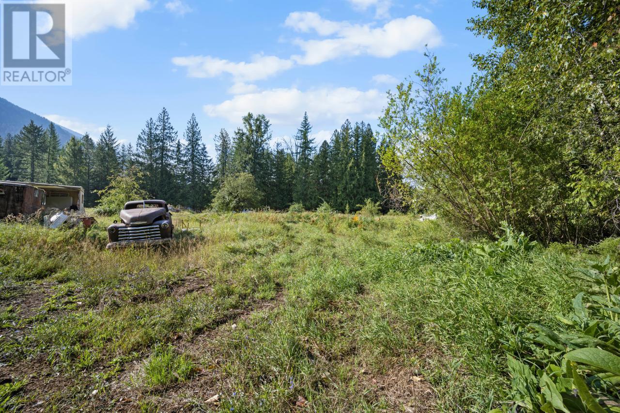 16465 Wadds Road, Crawford Bay, British Columbia  V0B 1E0 - Photo 31 - 2472922