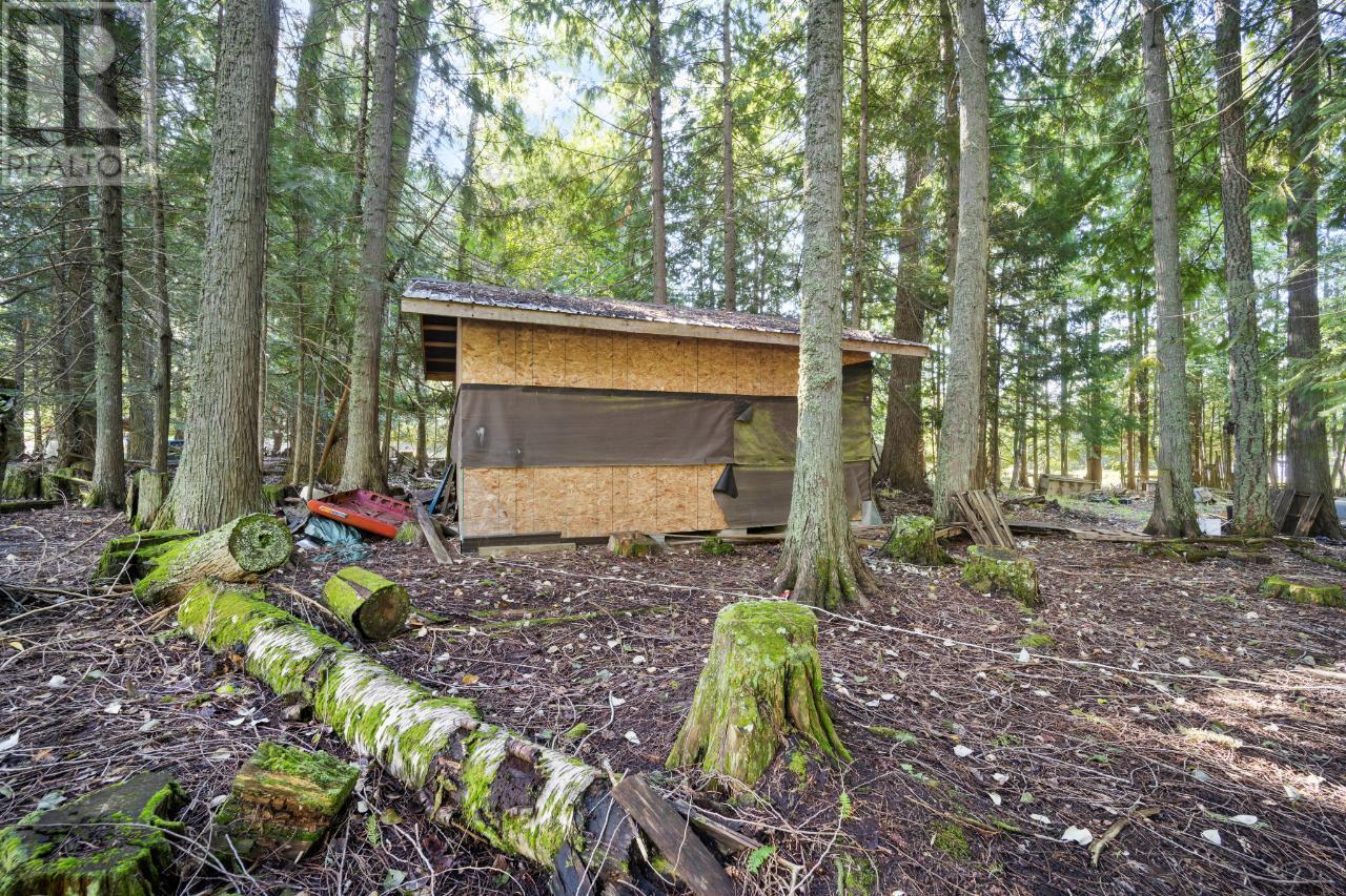 16465 Wadds Road, Crawford Bay, British Columbia  V0B 1E0 - Photo 33 - 2472922