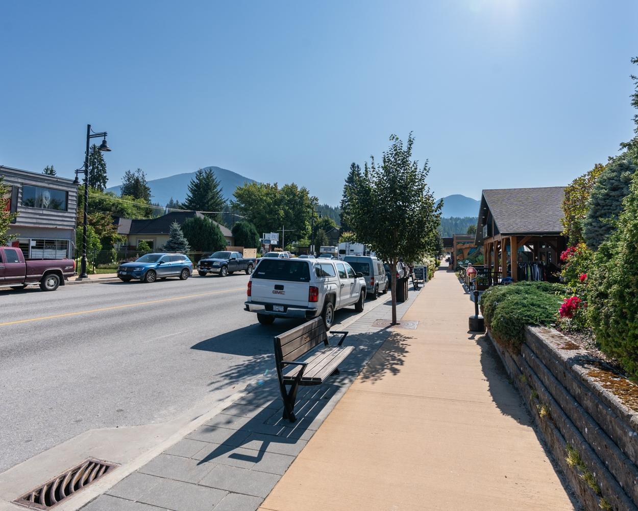 92 4th Avenue, Nakusp, British Columbia  V0G 1R1 - Photo 8 - 2473068