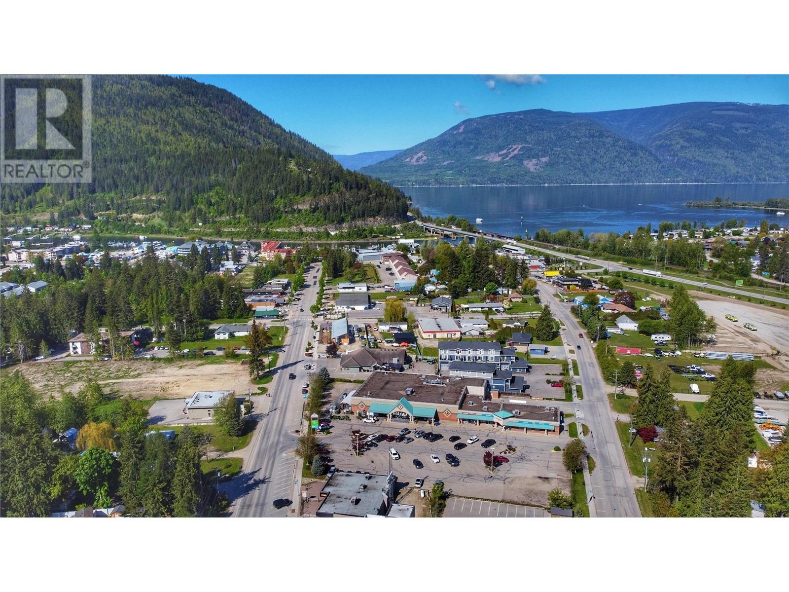 401 Finlayson Street, Sicamous, British Columbia  V0E 2V0 - Photo 15 - 10285922