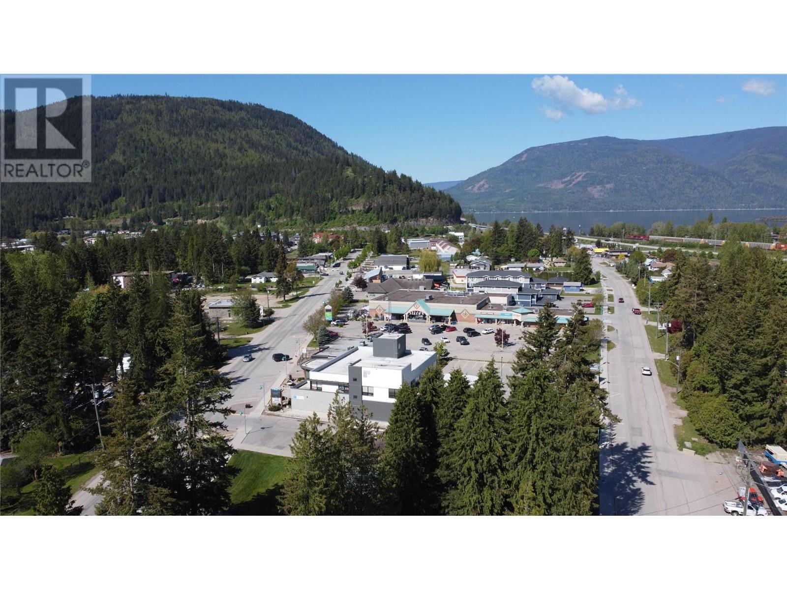 401 Finlayson Street, Sicamous, British Columbia  V0E 2V0 - Photo 16 - 10285922