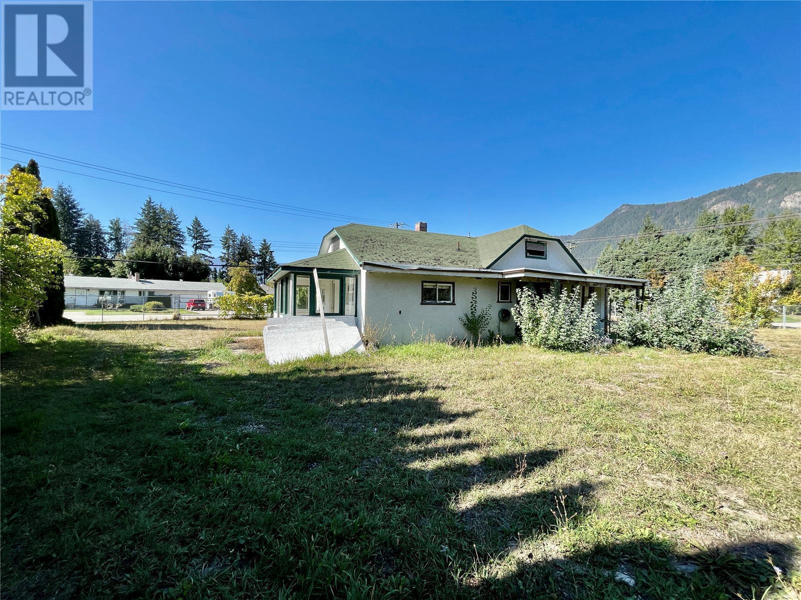 401 Finlayson Street, Sicamous, British Columbia  V0E 2V0 - Photo 18 - 10285922