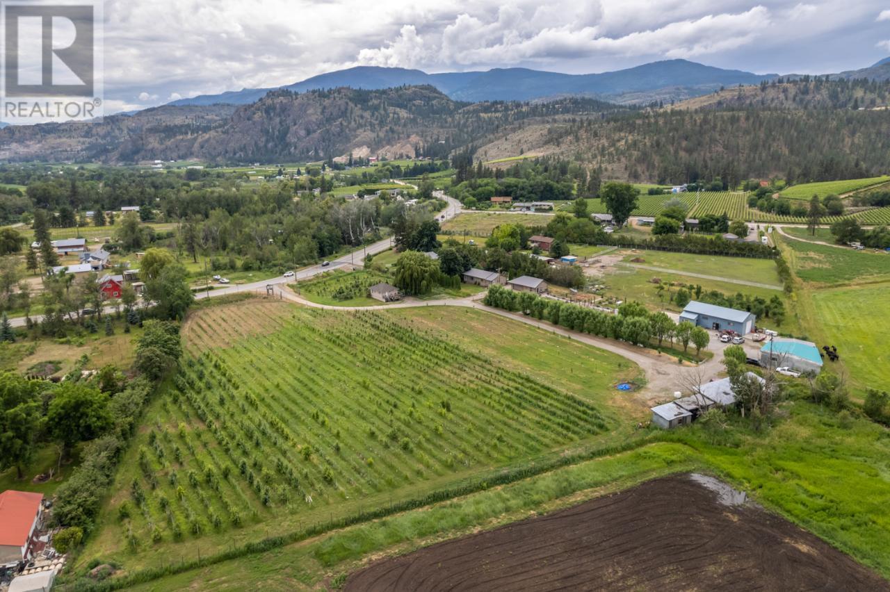 7952 Hwy 97, Oliver, British Columbia  V0H 1T0 - Photo 2 - 201795