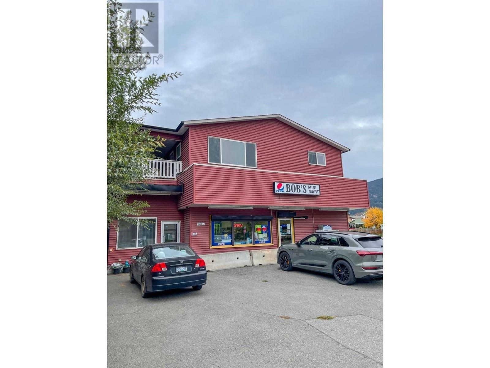 2801 Clapperton Avenue, Merritt, British Columbia  V1K 1B8 - Photo 1 - 175632