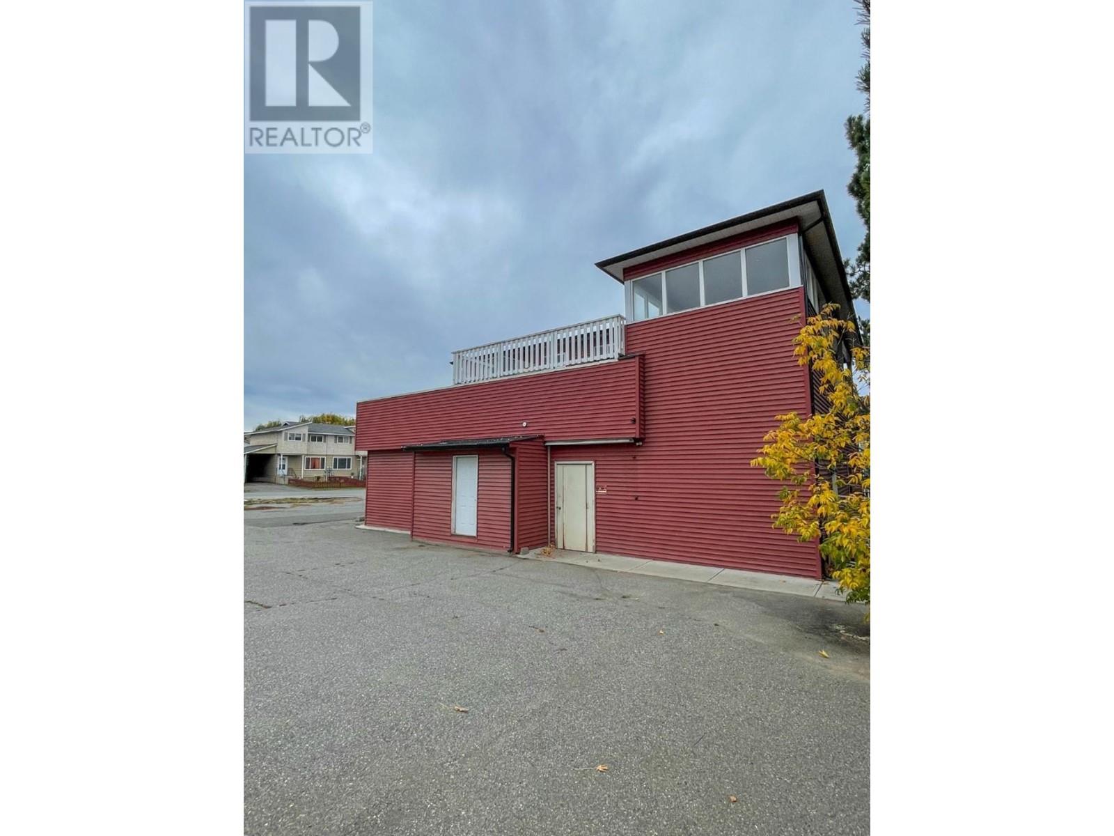 2801 Clapperton Avenue, Merritt, British Columbia  V1K 1B8 - Photo 4 - 175632