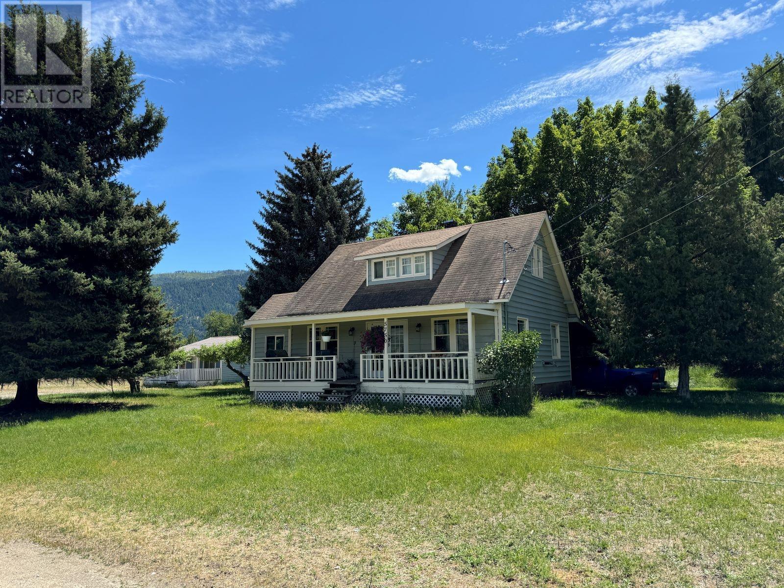 5740 Division Street, Grand Forks, British Columbia  V0H 1H0 - Photo 1 - 2474232