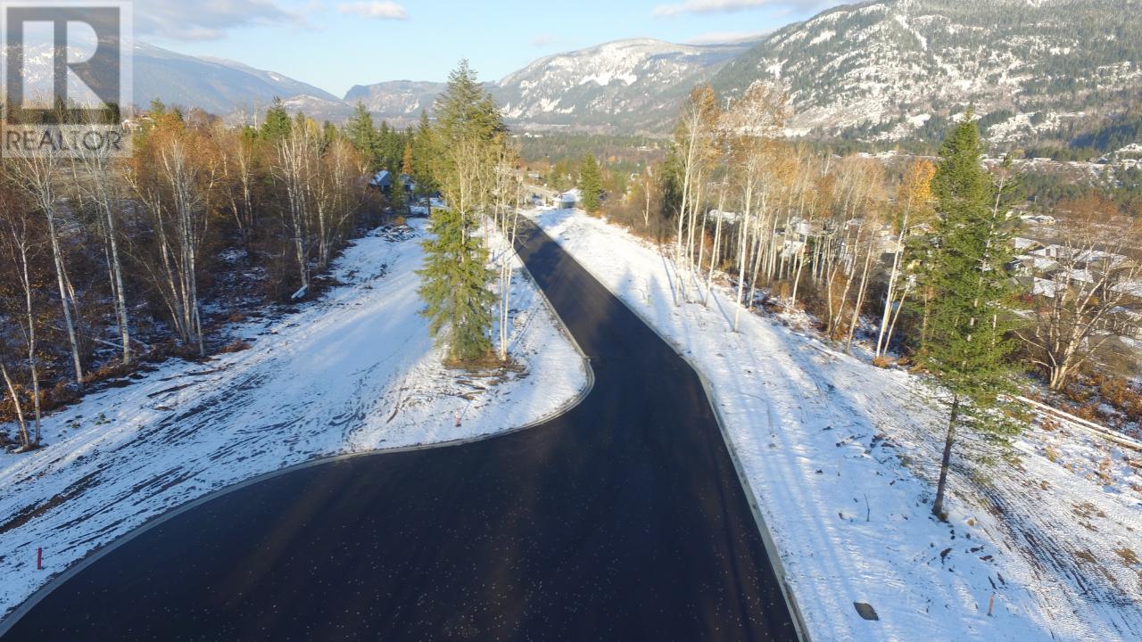 3705 Toba Road, Castlegar, British Columbia  V1N 4Y3 - Photo 9 - 2474381