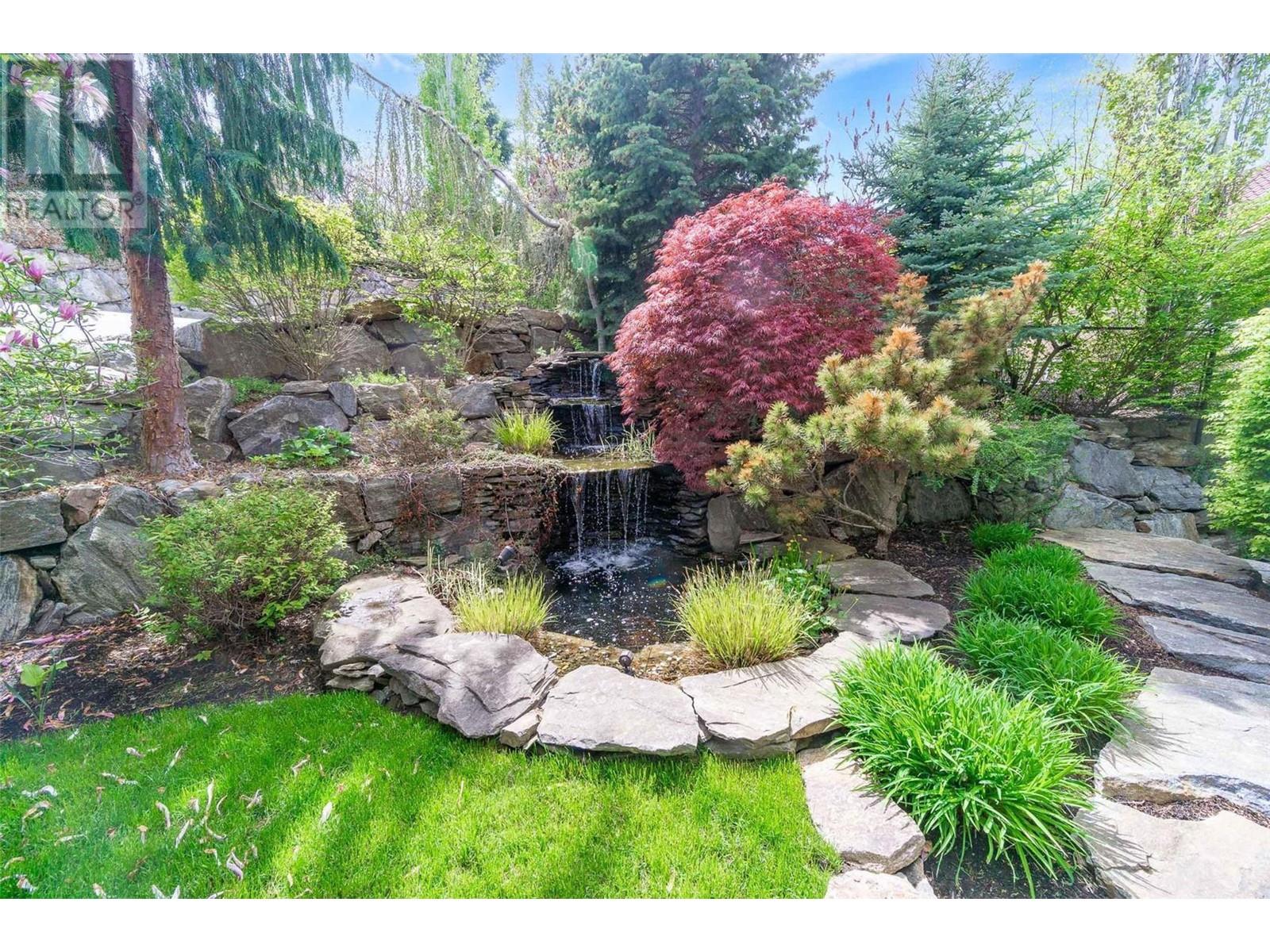 225 Swick Road, Kelowna, British Columbia  V1W 4J5 - Photo 3 - 10301773