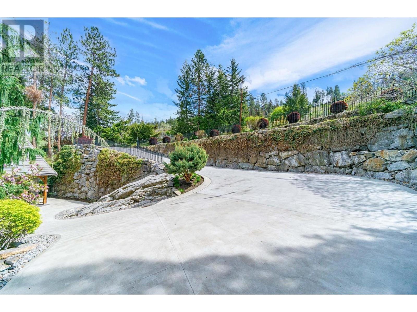 225 Swick Road, Kelowna, British Columbia  V1W 4J5 - Photo 6 - 10301773