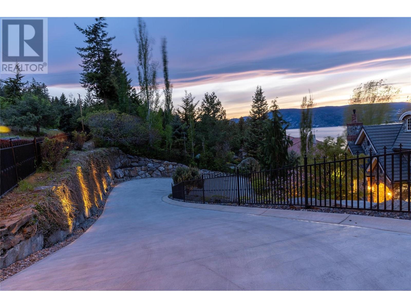 225 Swick Road, Kelowna, British Columbia  V1W 4J5 - Photo 94 - 10301773