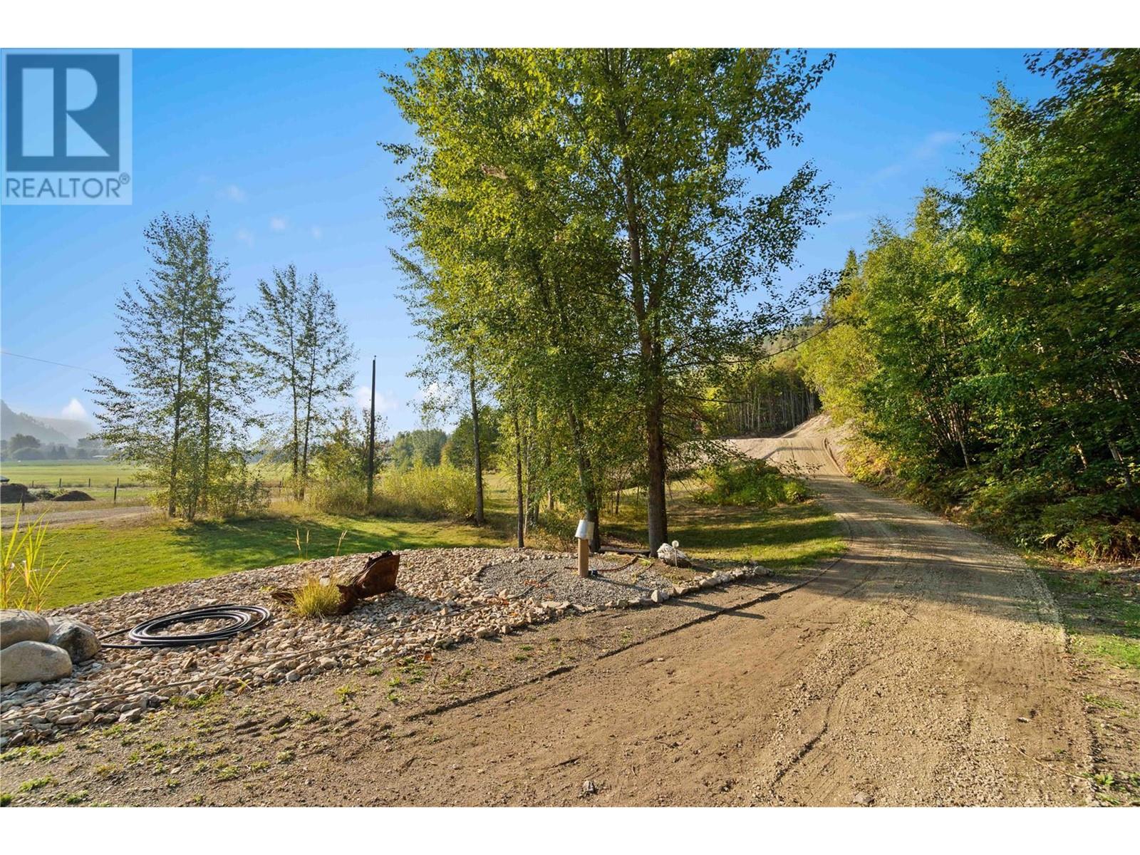 3463 Kernaghan Road, Salmon Arm, British Columbia  V1E 3C6 - Photo 15 - 10302156