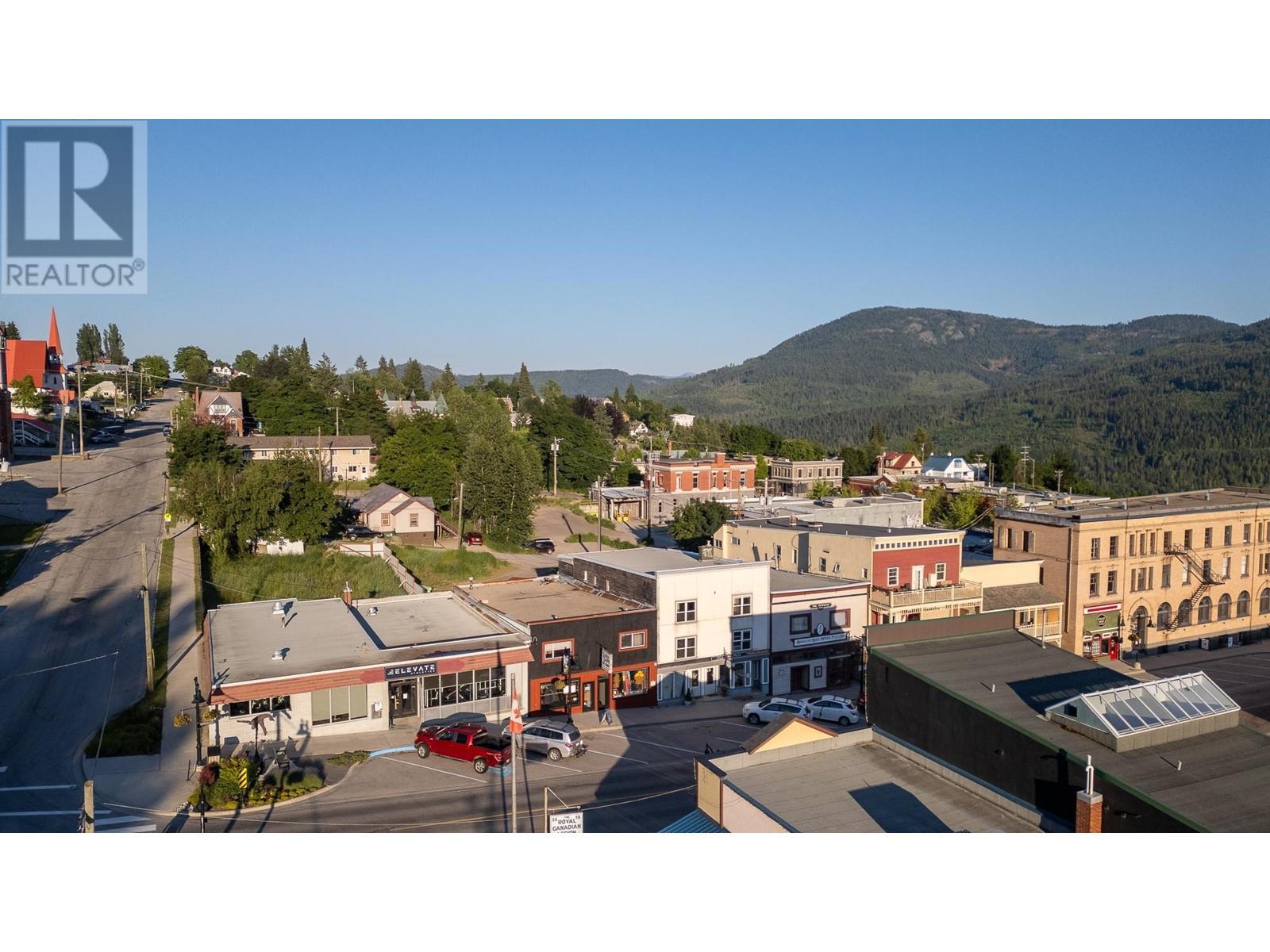 2080 Washington Street, Rossland, British Columbia  V0G 1Y0 - Photo 36 - 2474569