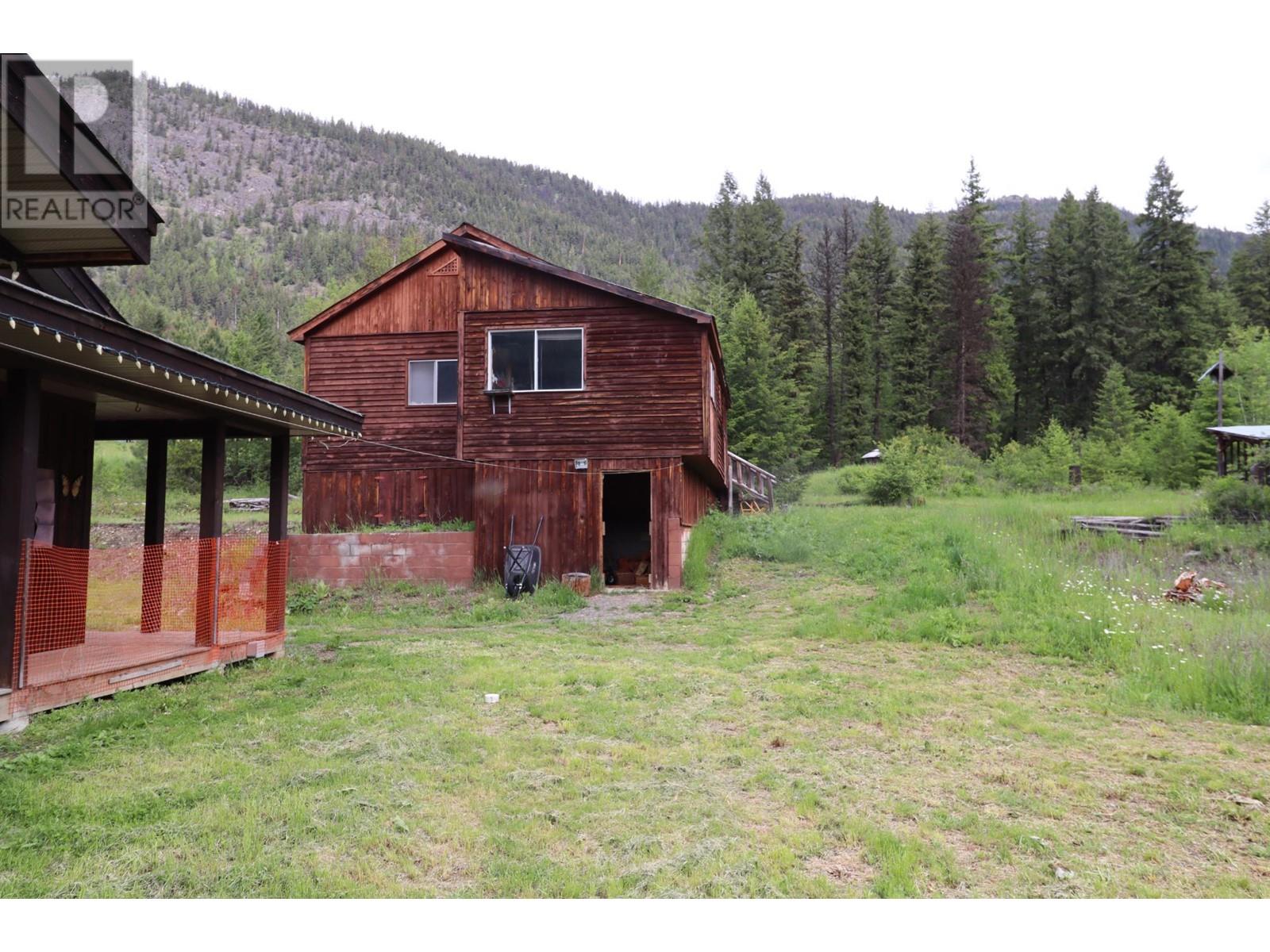 1612 Flume Road, Barriere, British Columbia  V0E 1E0 - Photo 28 - 176331