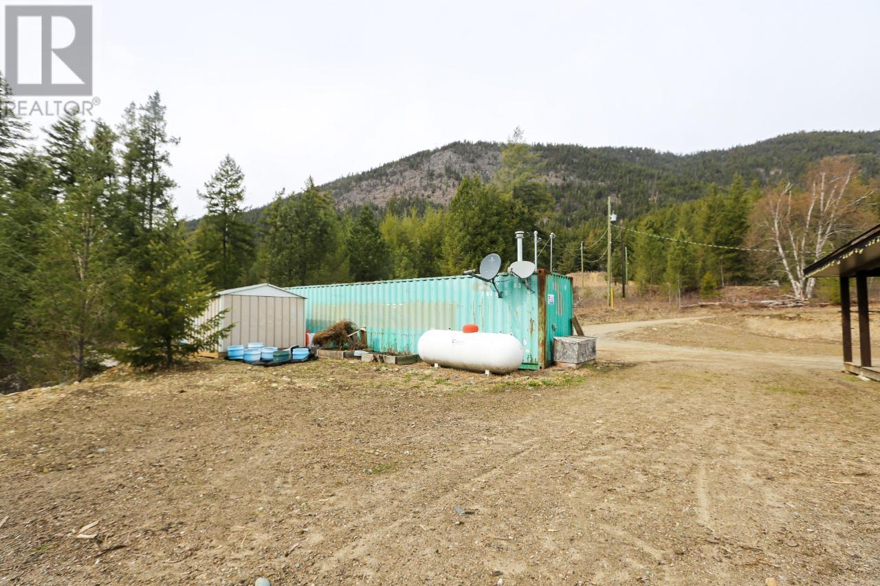 1612 Flume Road, Barriere, British Columbia  V0E 1E0 - Photo 36 - 176331