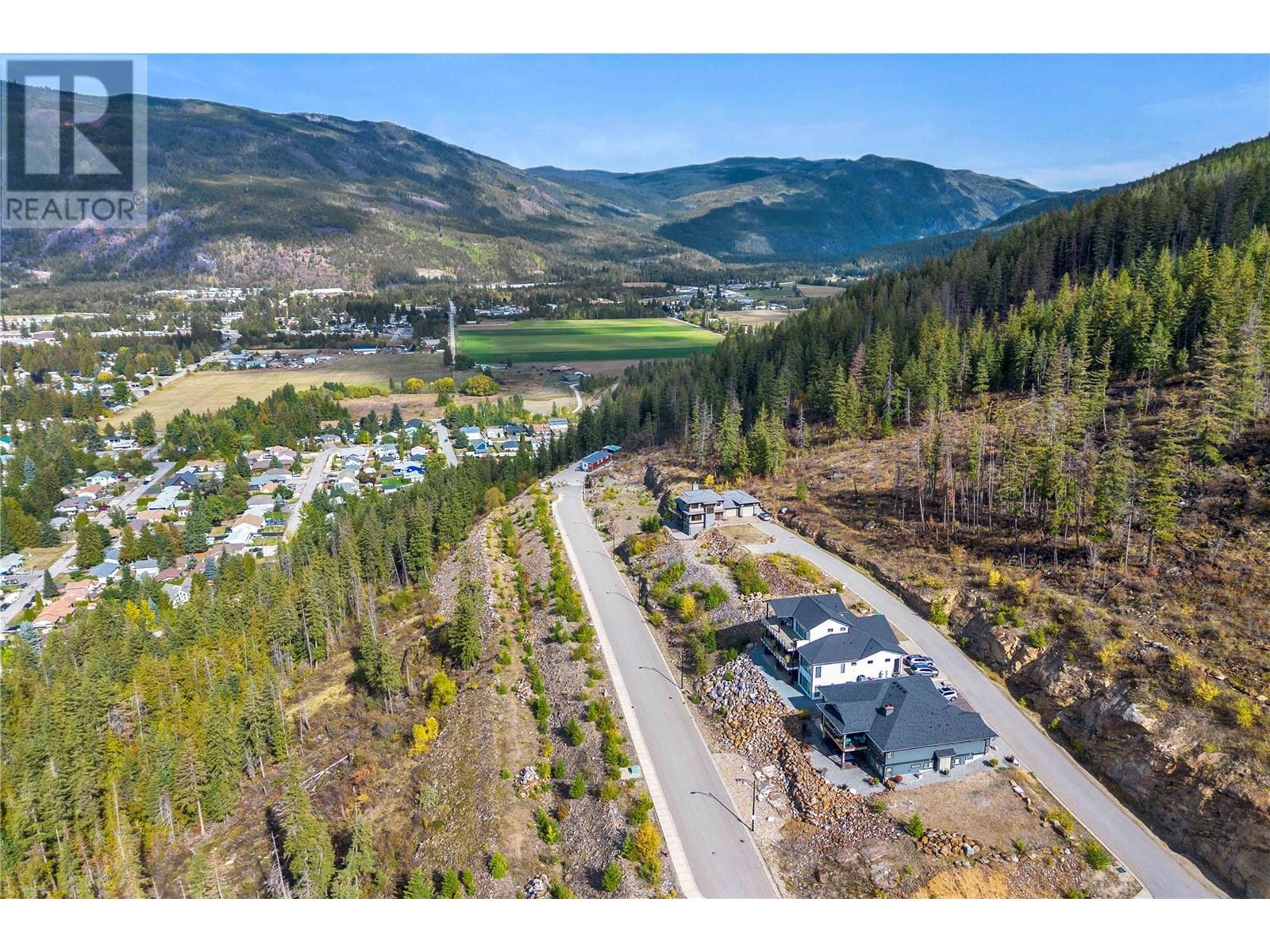 270 Bayview Drive, Sicamous, British Columbia  V0E 2V1 - Photo 6 - 10302949