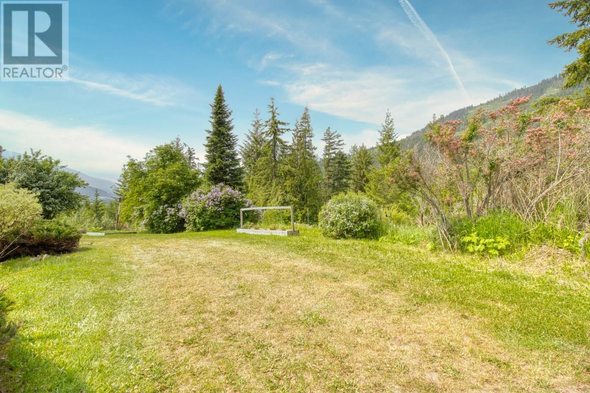 2495 Samuelson Road, Sicamous, British Columbia  V0E 2V5 - Photo 16 - 10302958