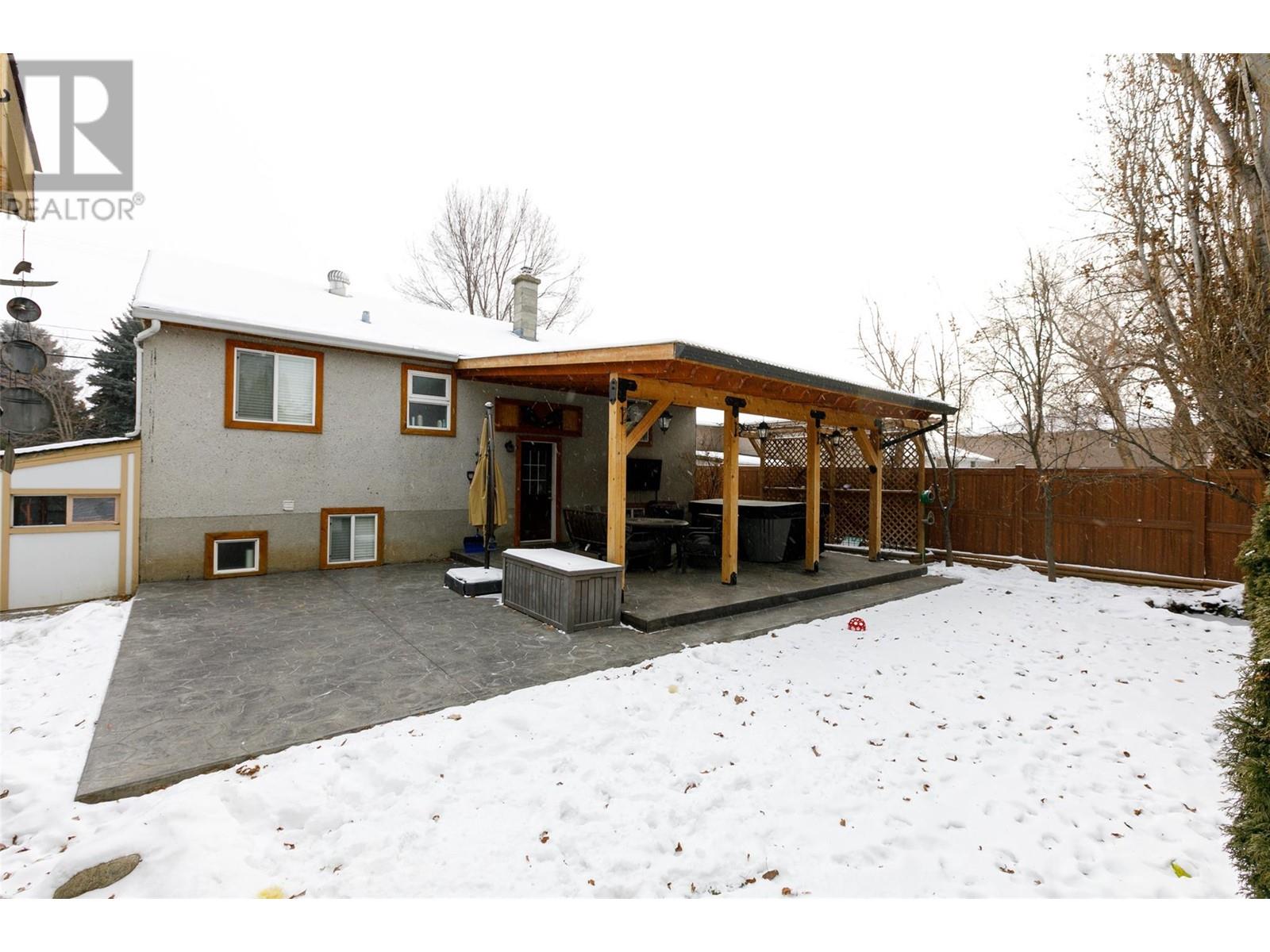 2930 Gordon Drive, Kelowna, British Columbia  V1W 3R3 - Photo 12 - 10303002