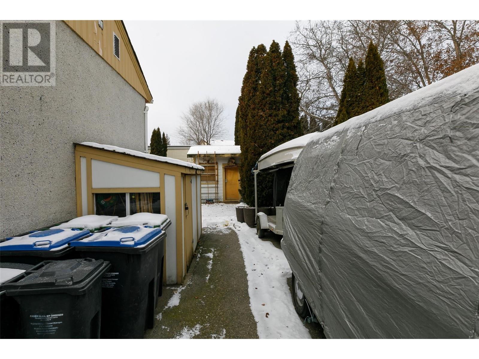 2930 Gordon Drive, Kelowna, British Columbia  V1W 3R3 - Photo 15 - 10303002