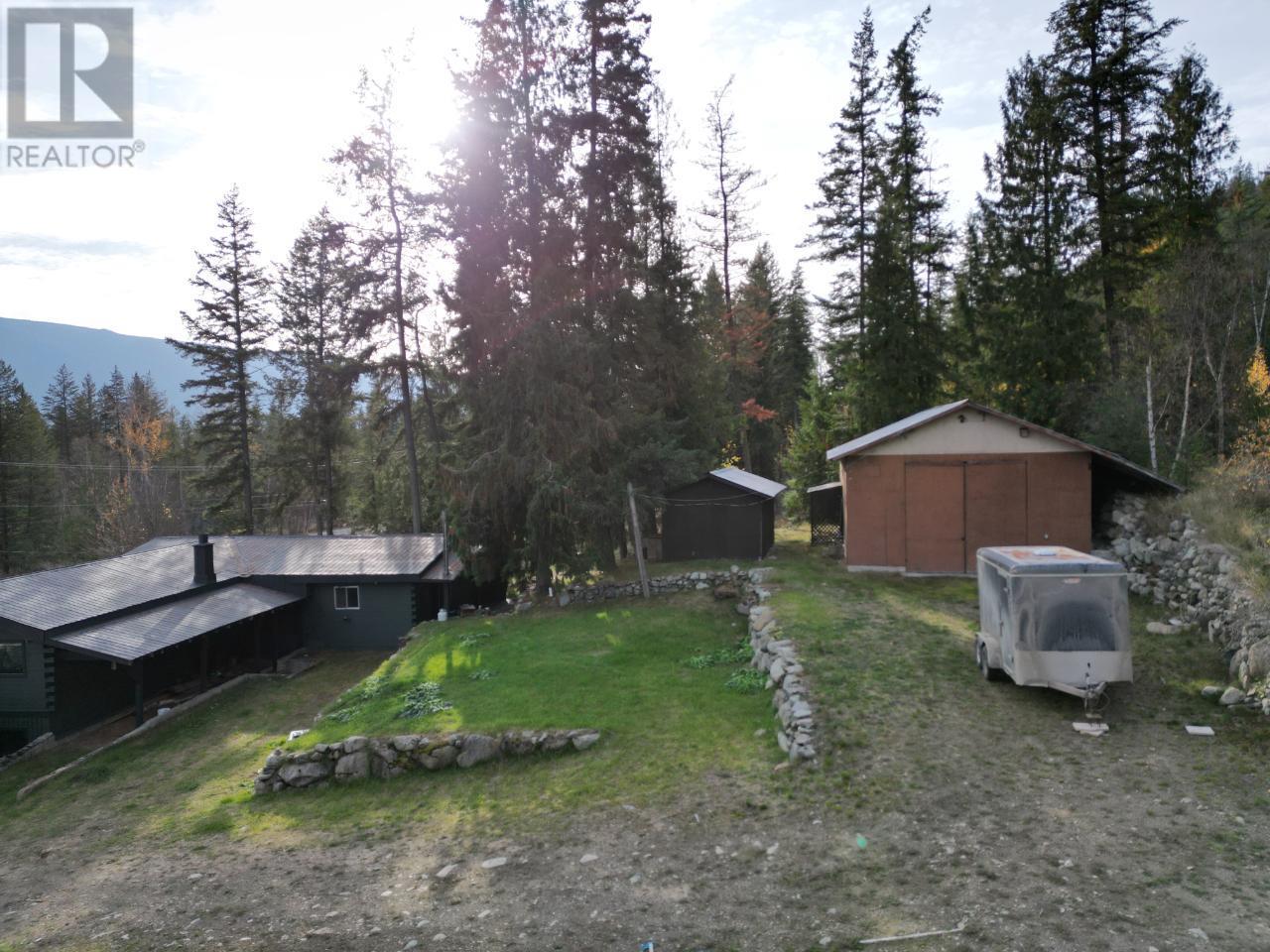 8945 Thuya Creek Road, Little Fort, British Columbia  V0E 2C0 - Photo 4 - 176643