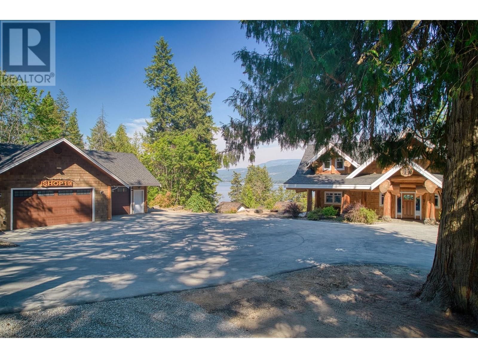 1897 Blind Bay Road, Blind Bay, British Columbia  V0E 2W1 - Photo 3 - 10303995