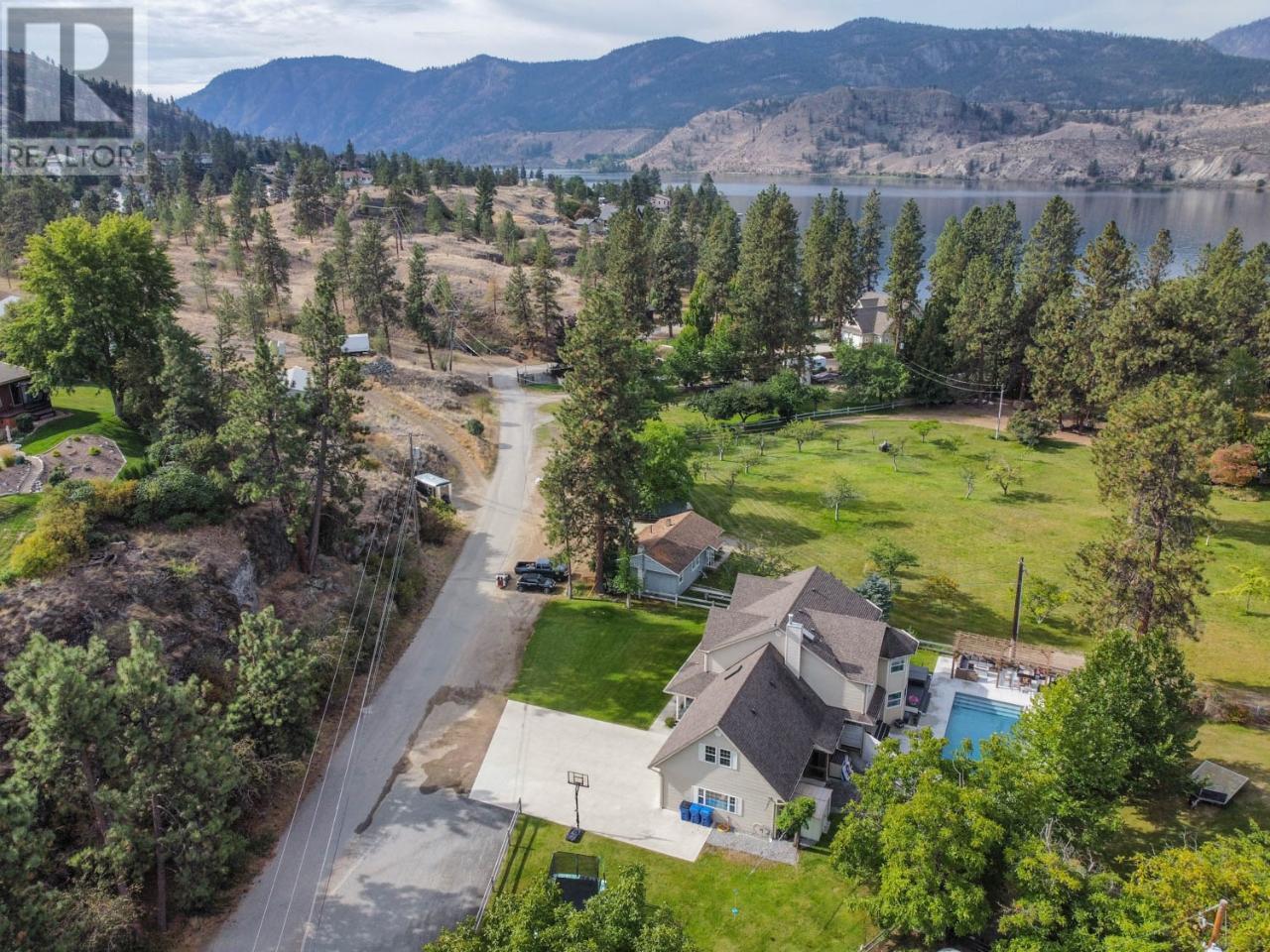 212 Camberly Cove, Okanagan Falls, British Columbia  V0H 1R0 - Photo 18 - 10304052