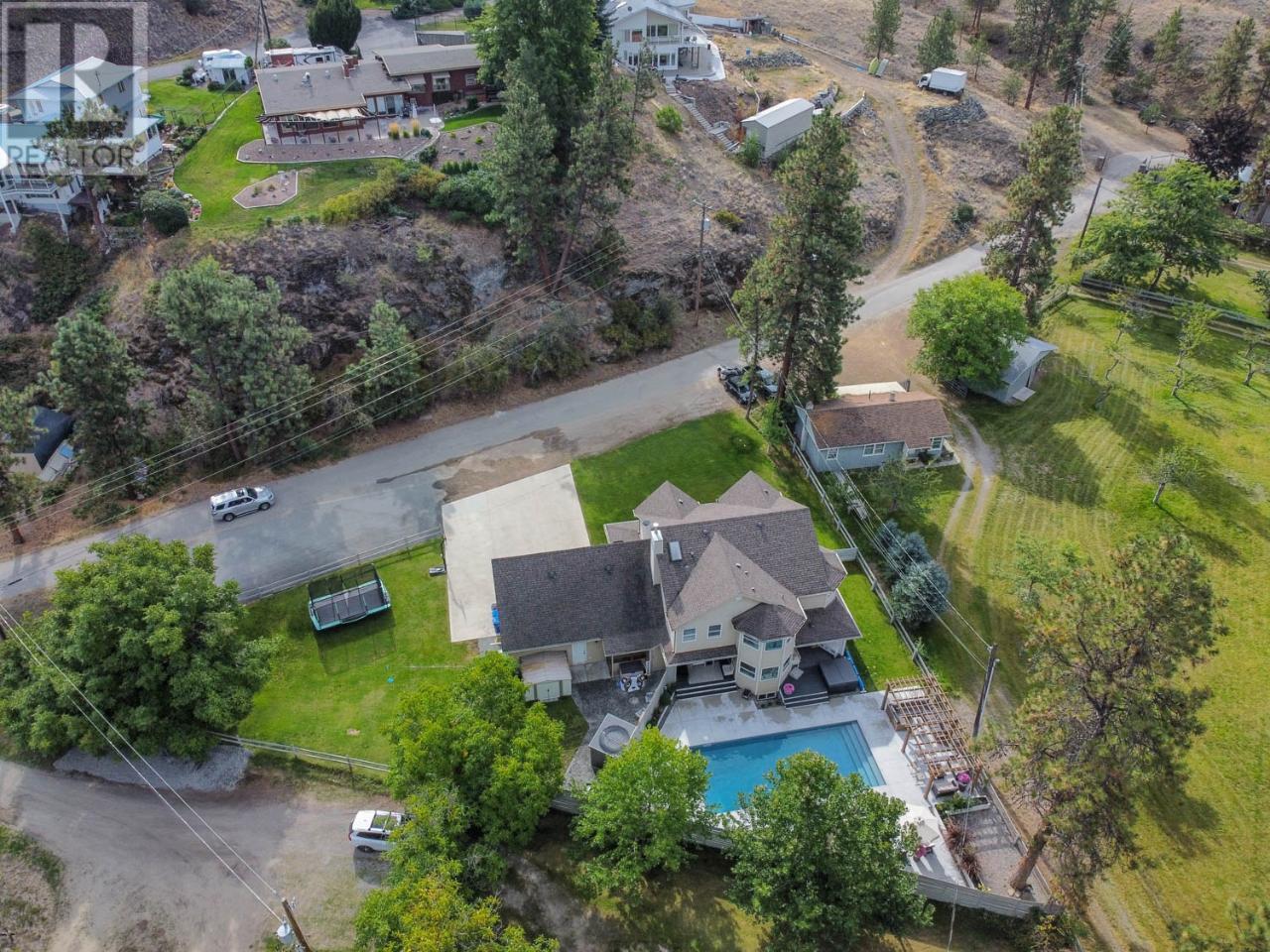 212 Camberly Cove, Okanagan Falls, British Columbia  V0H 1R0 - Photo 19 - 10304052