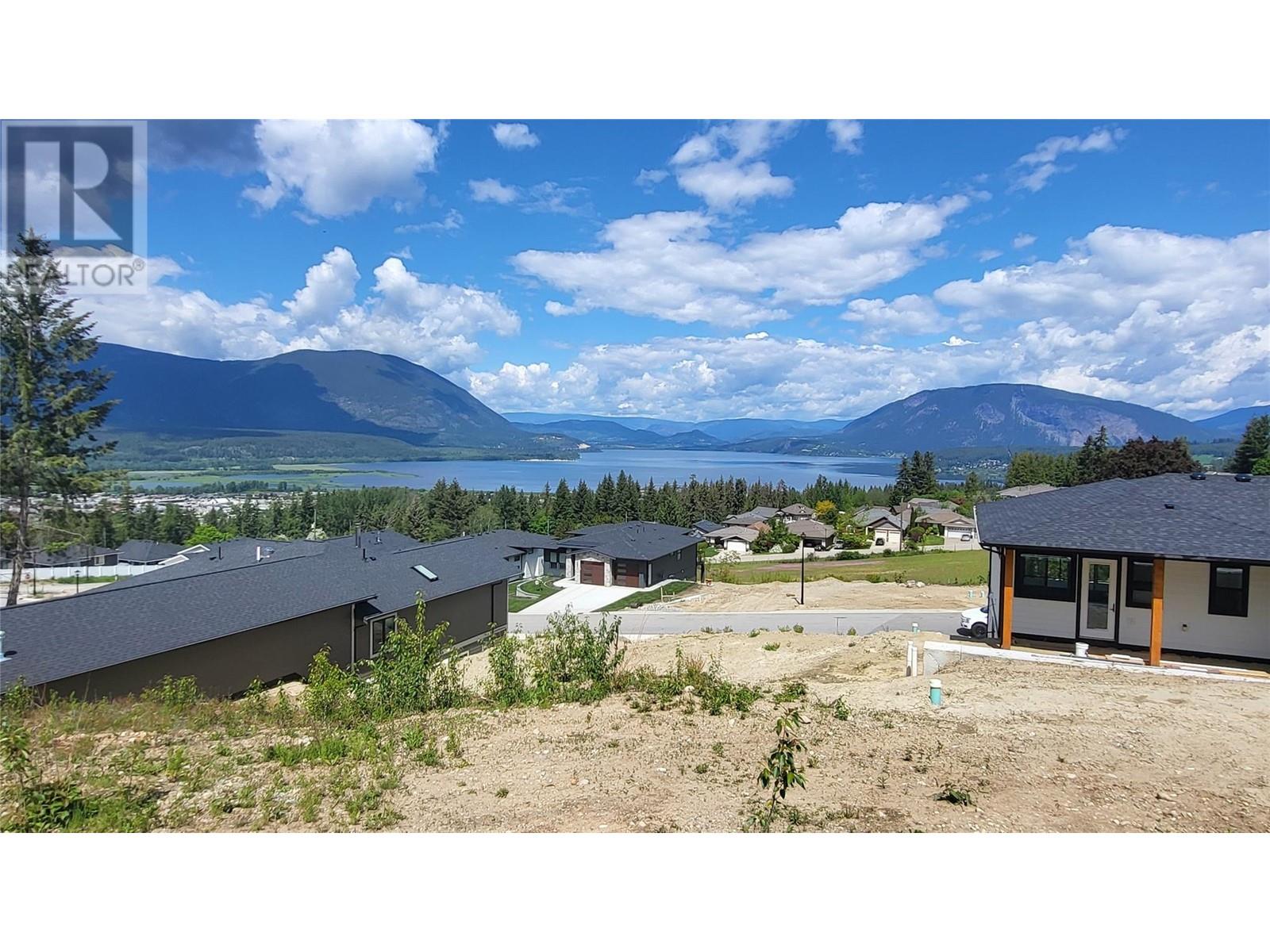 1120 16 Avenue Unit# 8 Lot# 8, Salmon Arm, British Columbia  V1E 2Z7 - Photo 3 - 10304137