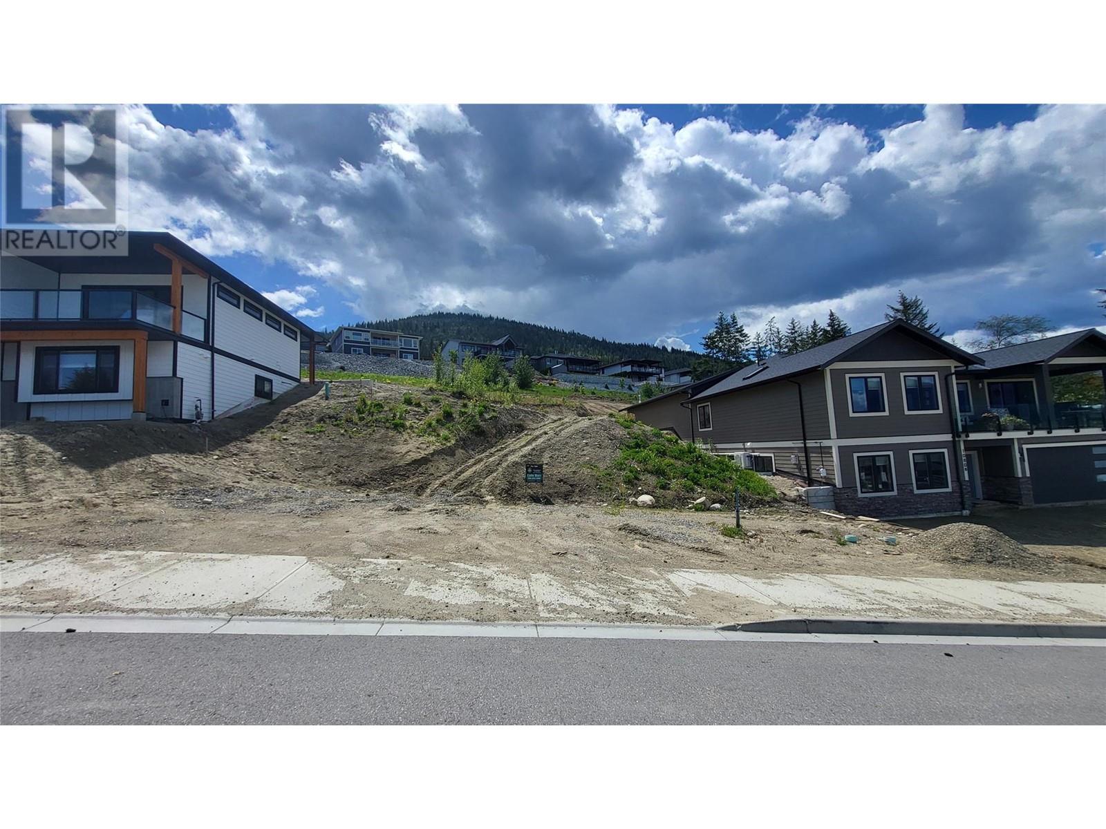 1120 16 Avenue Unit# 8 Lot# 8, Salmon Arm, British Columbia  V1E 2Z7 - Photo 4 - 10304137