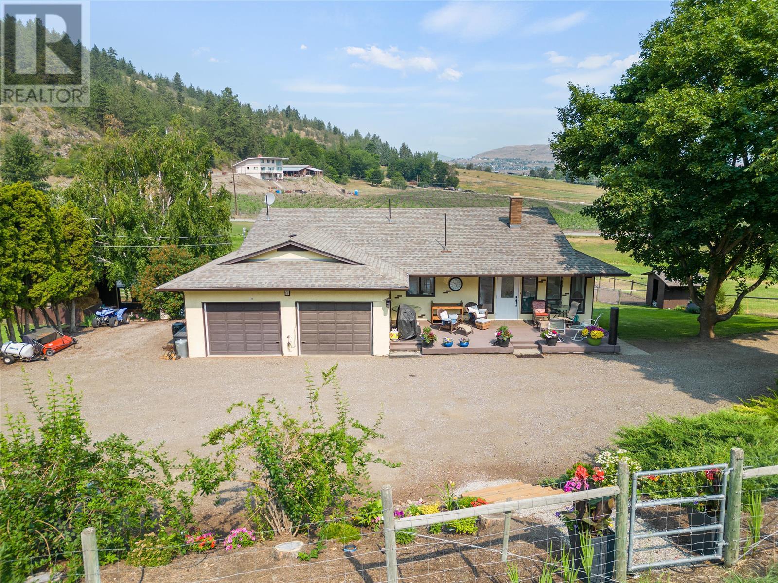 6695 Cosens Bay Road, Coldstream, British Columbia  V1B 1N7 - Photo 2 - 10304508