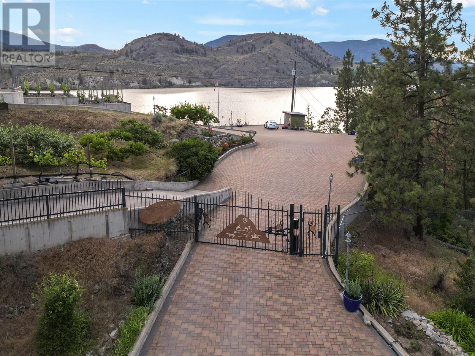 264 Eastside Road, Okanagan Falls, British Columbia  V0H 1R0 - Photo 15 - 10305106