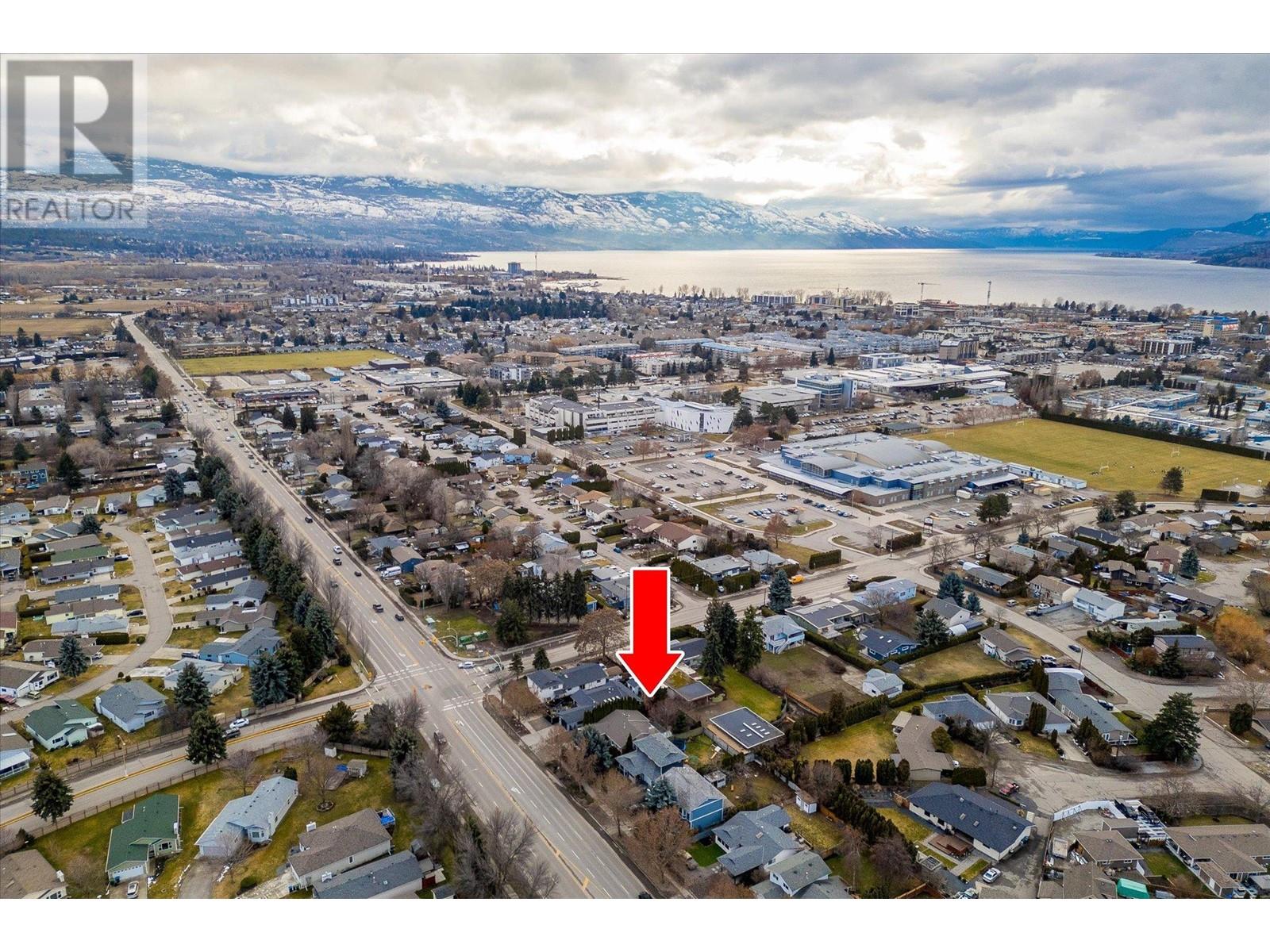 2690 Gordon Drive, Kelowna, British Columbia  V1W 3R2 - Photo 7 - 10305099