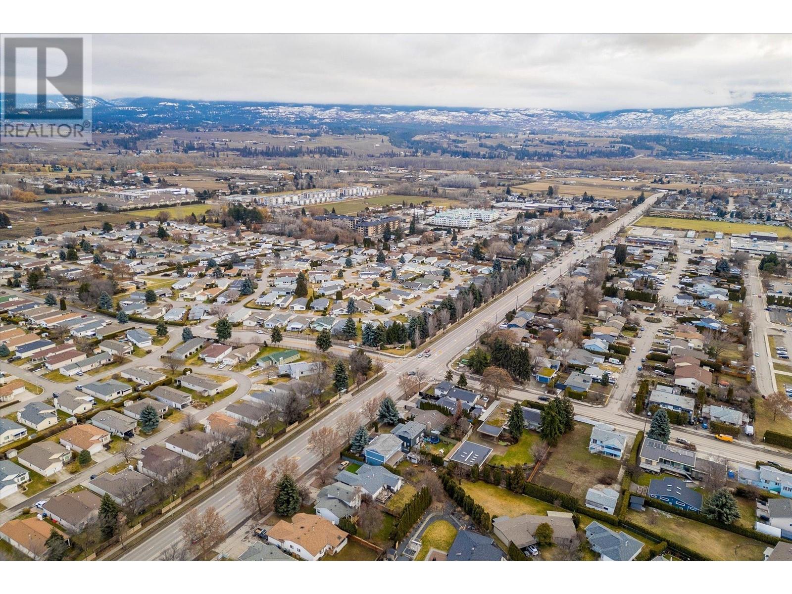 1198 Raymer Avenue, Kelowna, British Columbia  V1Y 5A1 - Photo 12 - 10305115