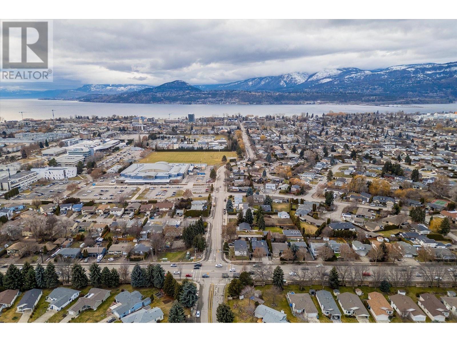 2670 Gordon Drive, Kelowna, British Columbia  V1W 3R2 - Photo 13 - 10305113