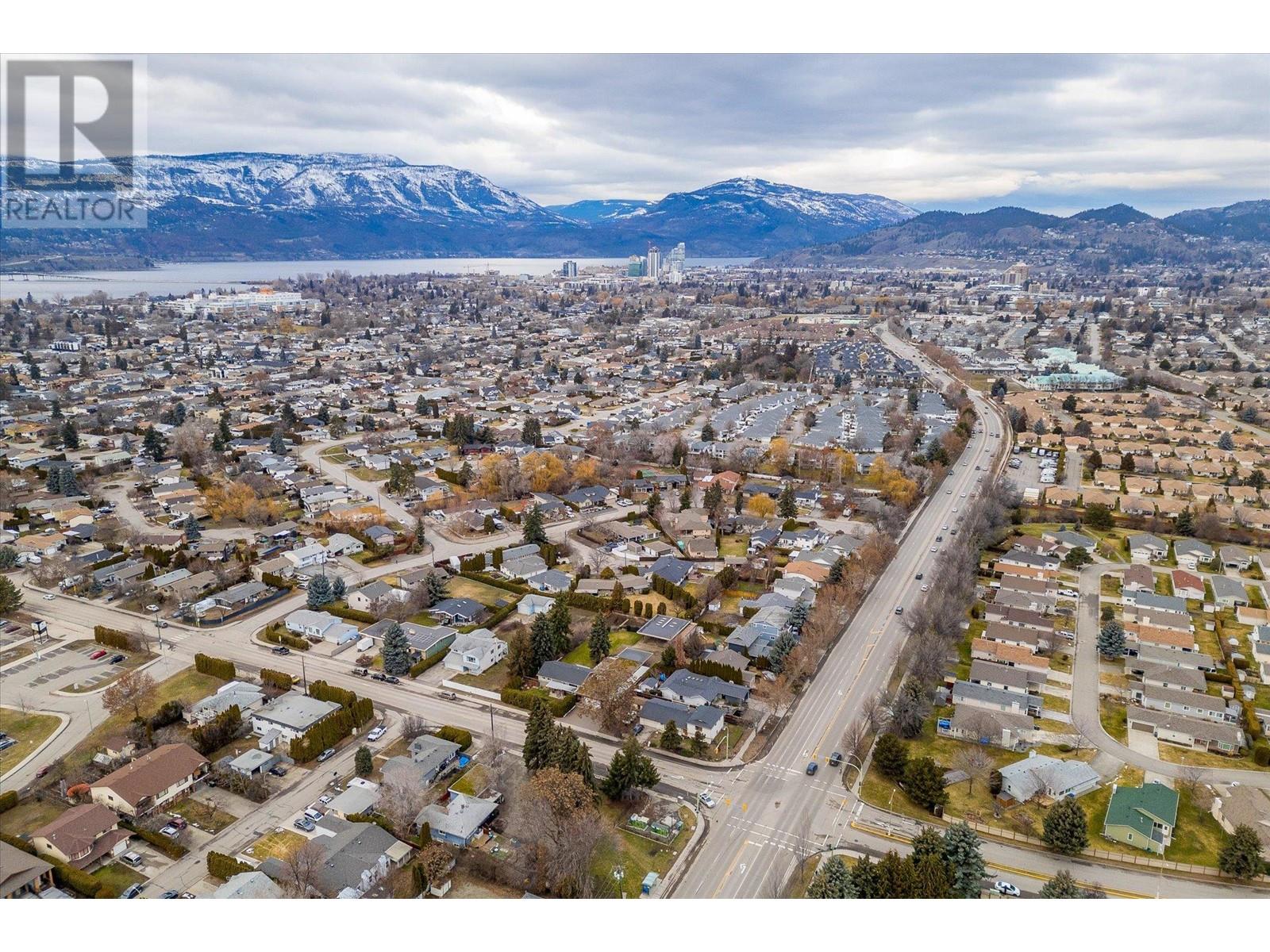 2670 Gordon Drive, Kelowna, British Columbia  V1W 3R2 - Photo 9 - 10305113